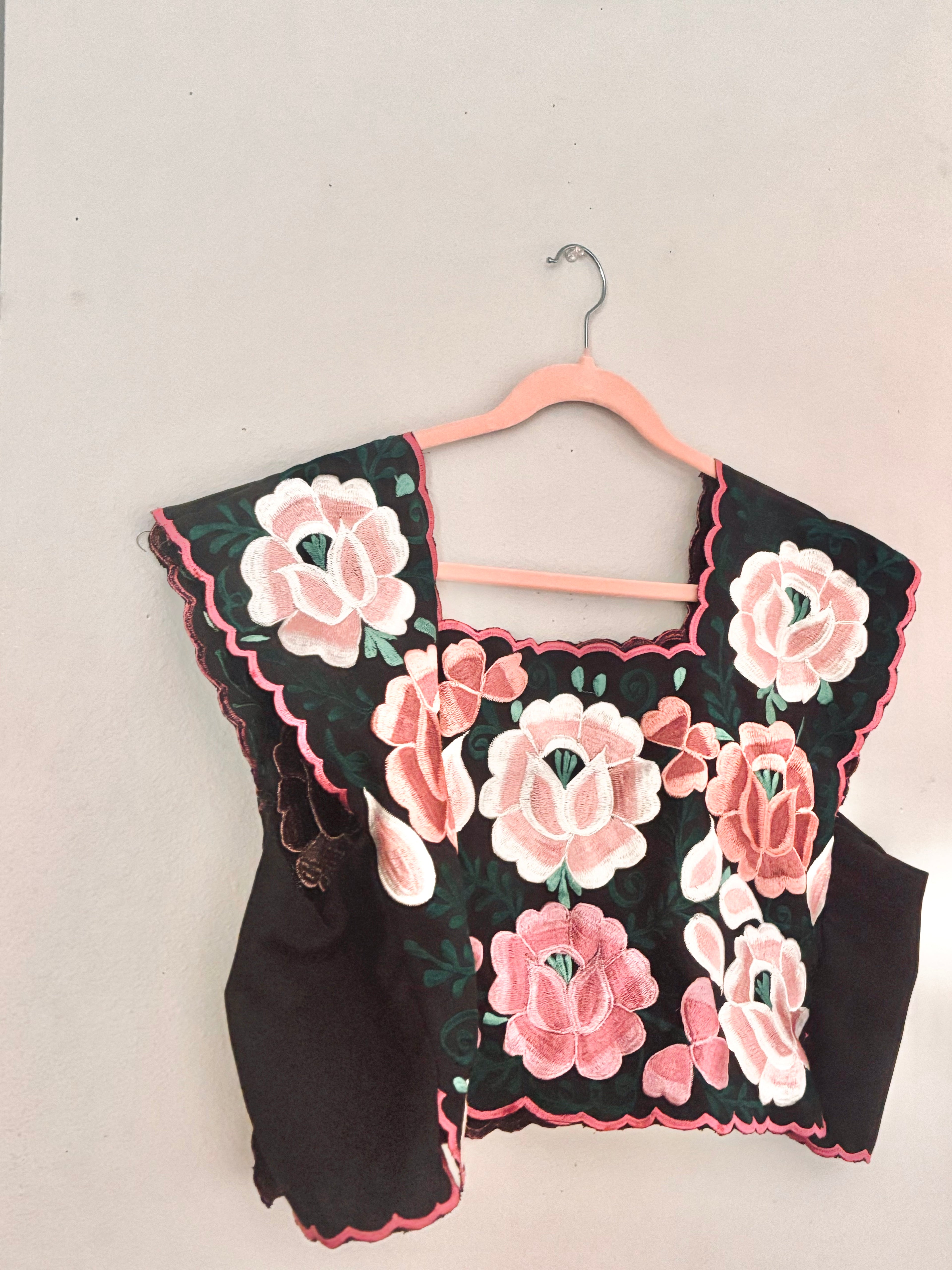 Plus Size XL-XXL Paloma Floral Embroidered Blouse – Handmade Mexican Top in Pastels