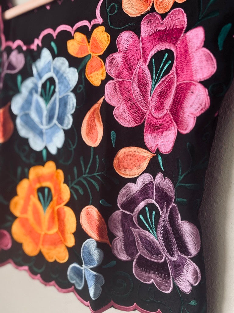 Paloma Floral Embroidered Blouse – Handmade Mexican Tops